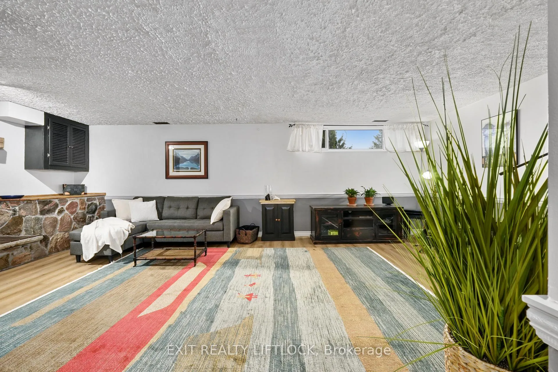Photo 12 of 273 Maxwell Avenue, Peterborough, Ashburnham Ward 4 — HOMEH