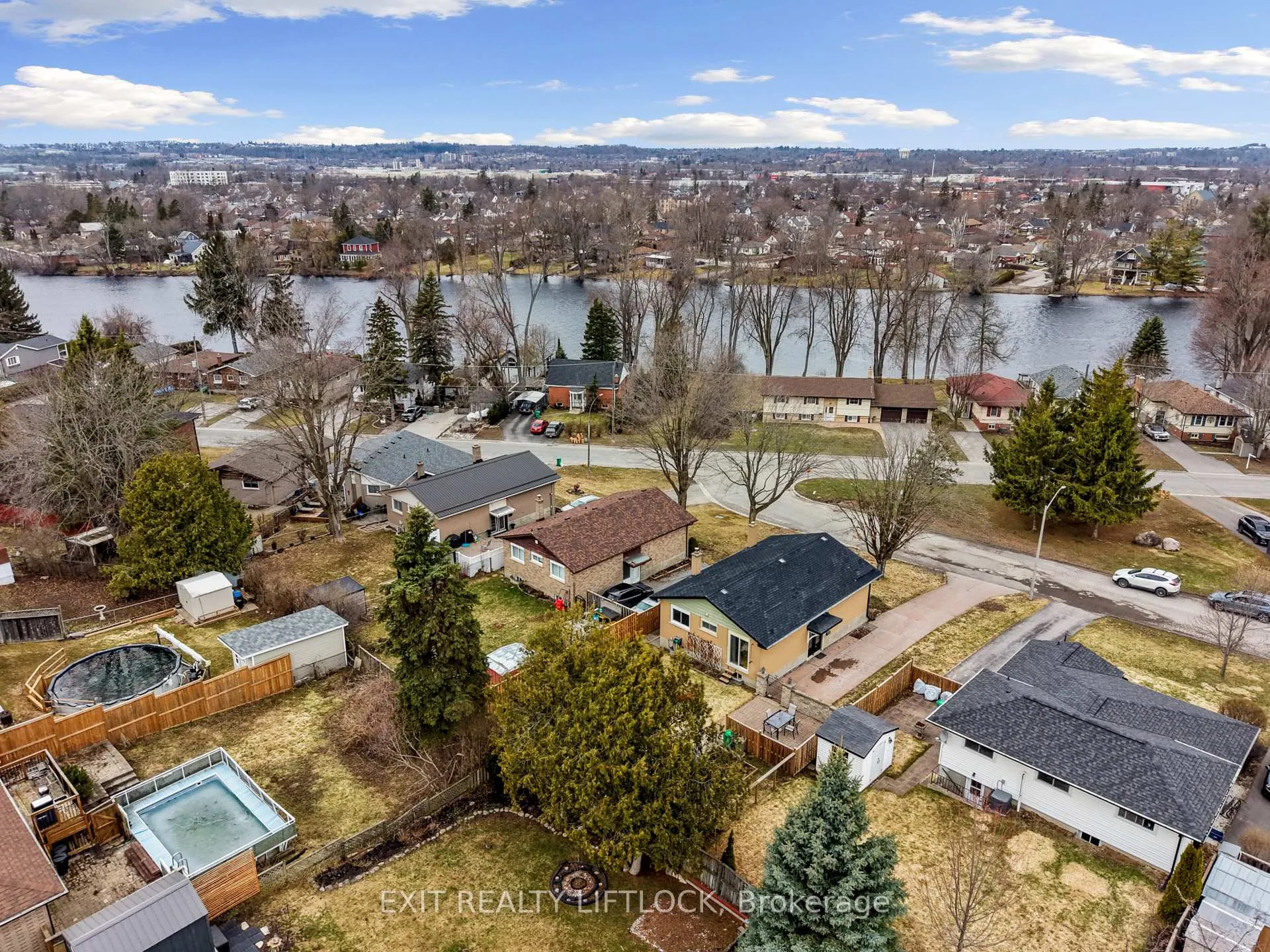 Photo 17 of 273 Maxwell Avenue, Peterborough, Ashburnham Ward 4 — HOMEH