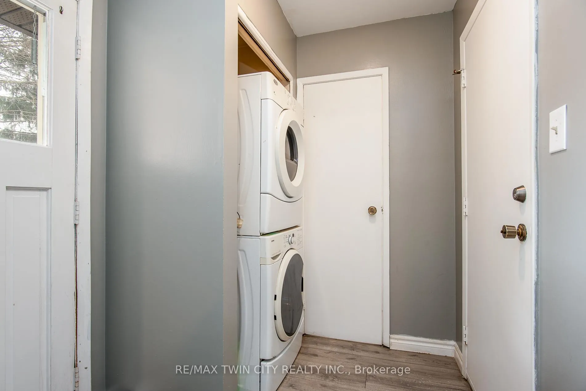 Photo 24 of 135 Vintage Crescent, Kitchener — HOMEH