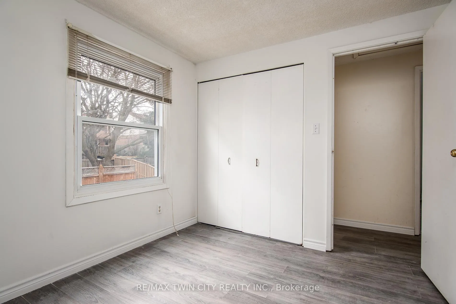 Photo 32 of 135 Vintage Crescent, Kitchener — HOMEH