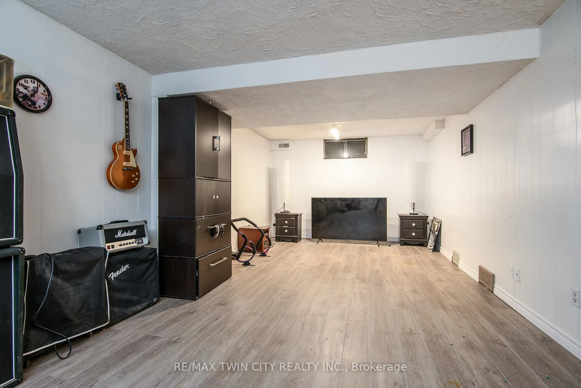 Photo 37 of 135 Vintage Crescent, Kitchener — HOMEH