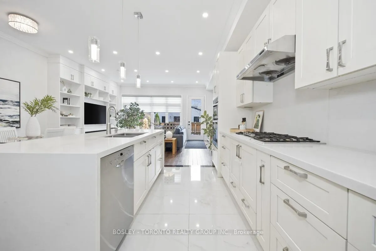 Photo 11 of 95 Dunkirk Road, Toronto, Danforth Village-East York — HOMEH