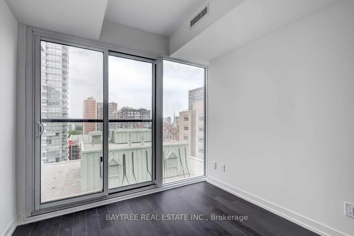 Photo 5 of Unit 2705, 85 Wood Street, Toronto, Church-Yonge Corridor — HOMEH