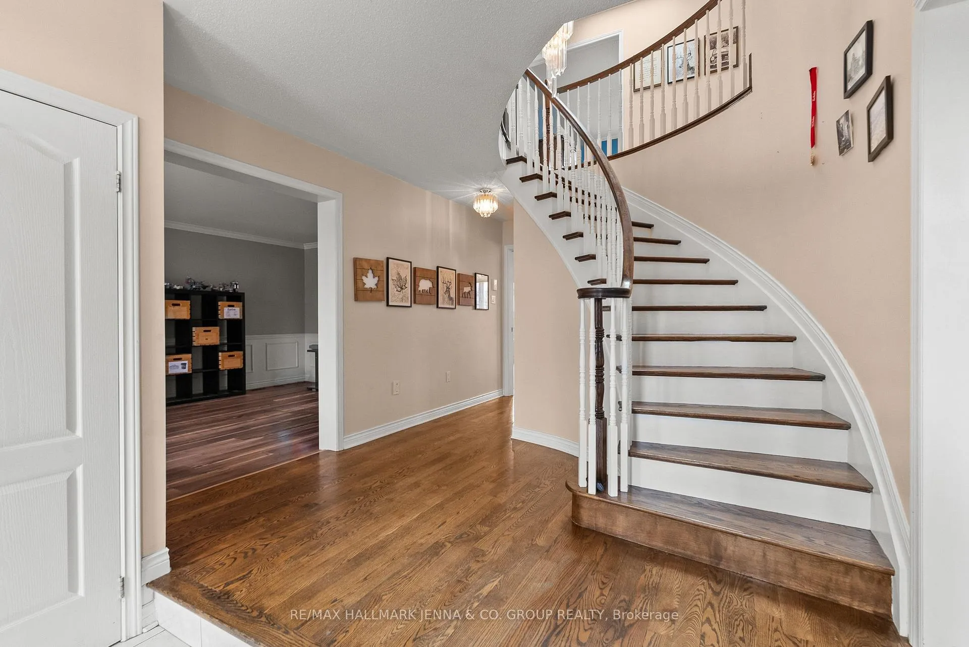 Photo 4 of 14 Holly Ridge, Ottawa, Stittsville (Central) — HOMEH