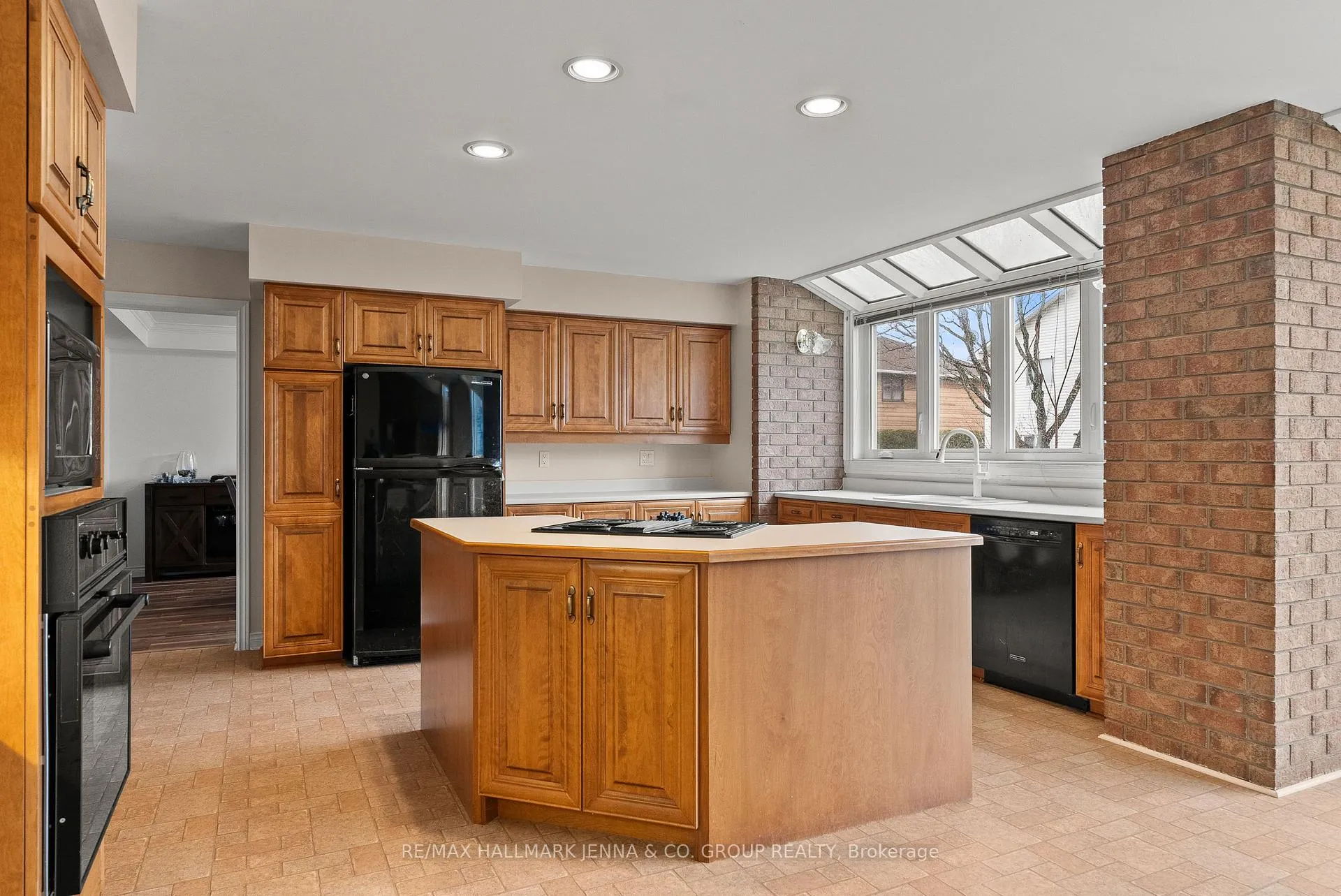 Photo 10 of 14 Holly Ridge, Ottawa, Stittsville (Central) — HOMEH