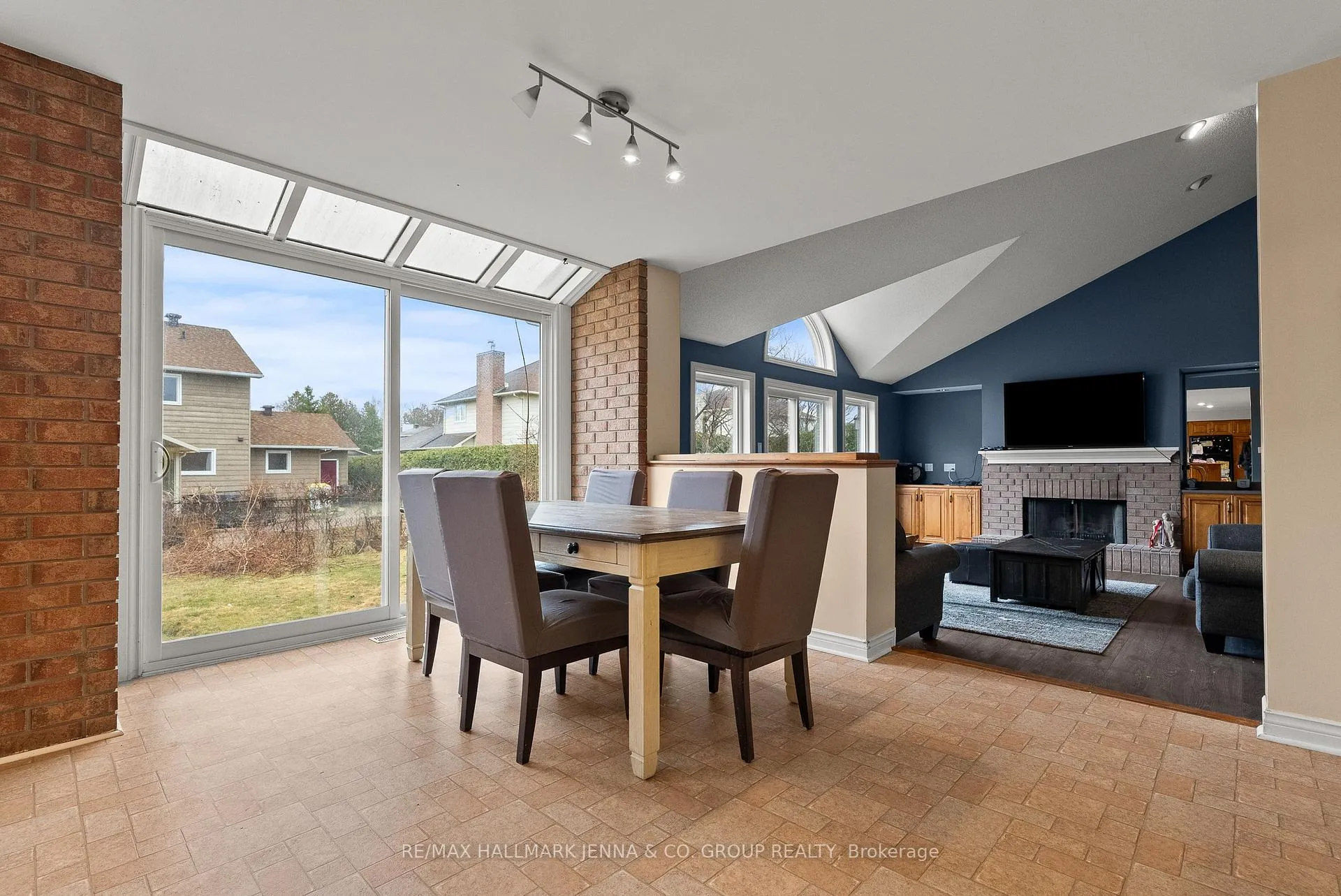 Photo 16 of 14 Holly Ridge, Ottawa, Stittsville (Central) — HOMEH