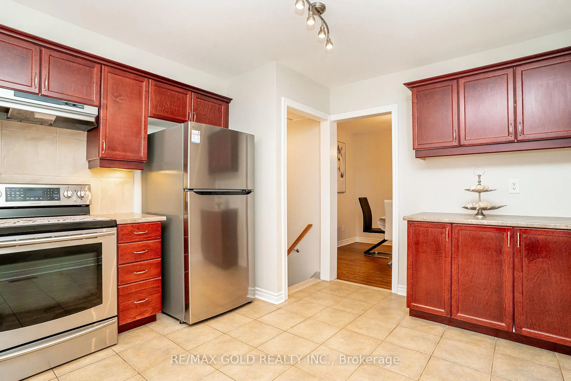 Photo 16 of 27 Davenport Crescent, Brampton, Southgate — HOMEH
