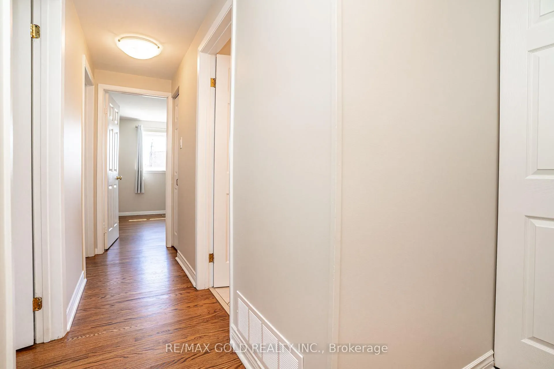 Photo 18 of 27 Davenport Crescent, Brampton, Southgate — HOMEH