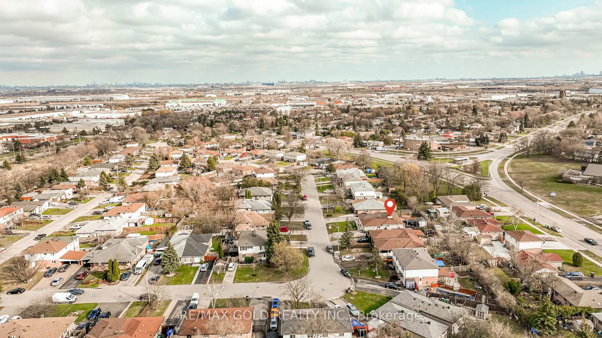 Photo 50 of 27 Davenport Crescent, Brampton, Southgate — HOMEH