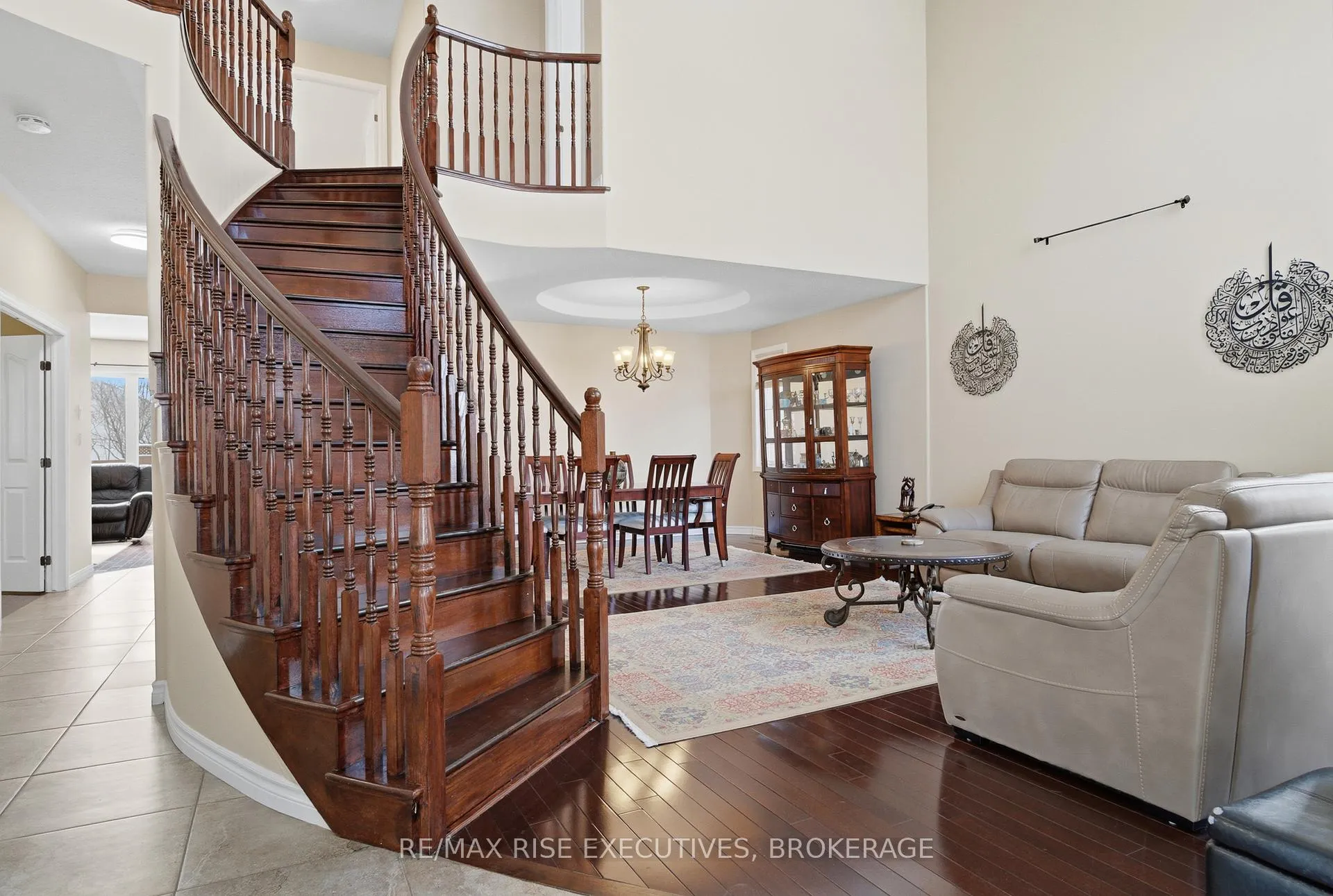 Photo 5 of 402 Cavendish Crescent, Kingston, City Northwest — HOMEH