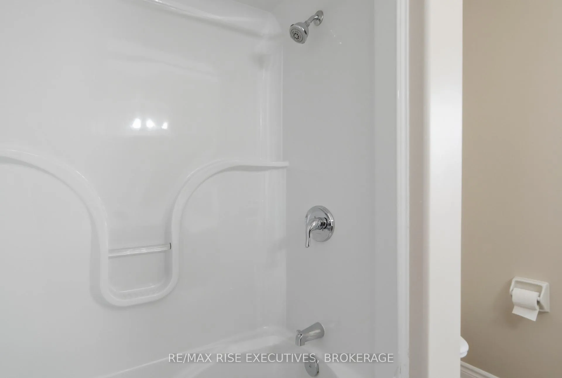 Photo 31 of 402 Cavendish Crescent, Kingston, City Northwest — HOMEH