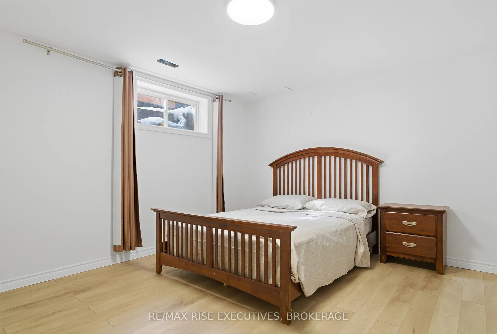 Photo 34 of 402 Cavendish Crescent, Kingston, City Northwest — HOMEH