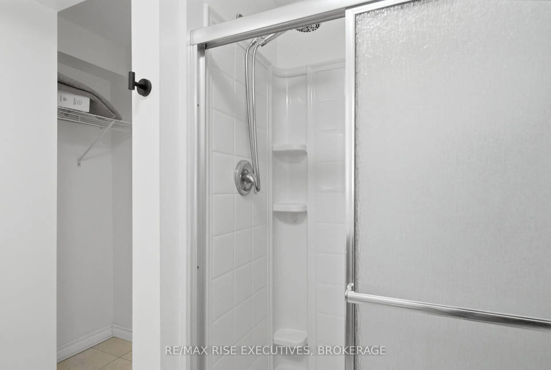 Photo 42 of 402 Cavendish Crescent, Kingston, City Northwest — HOMEH