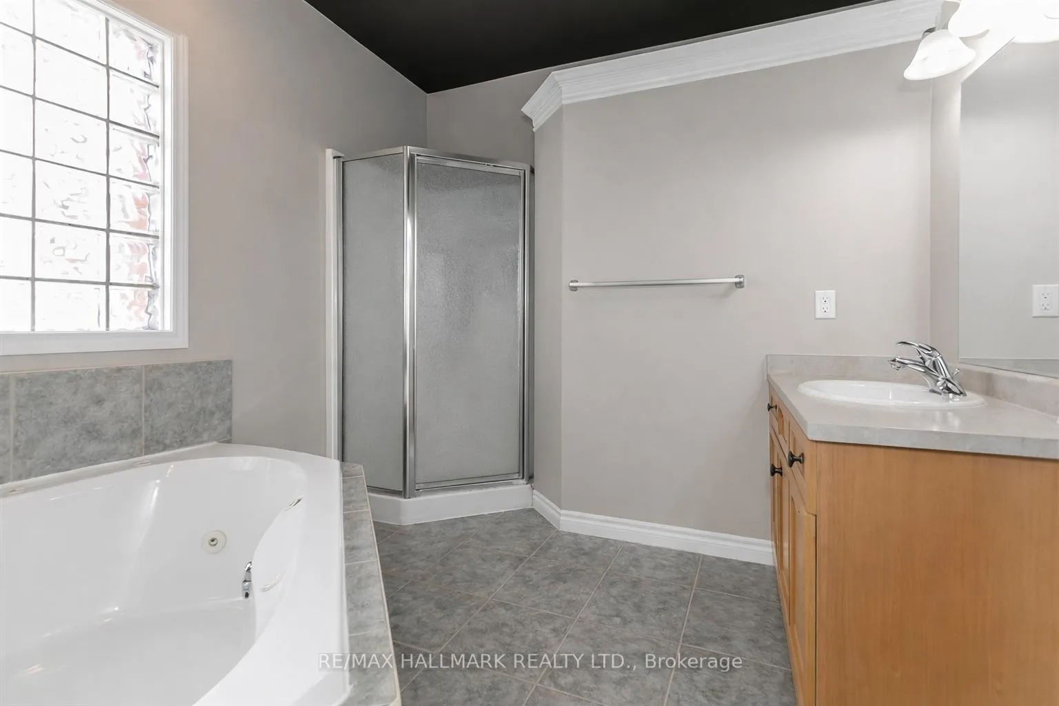 Photo 6 of 29 Wildwood Trail, Barrie, Ardagh — HOMEH