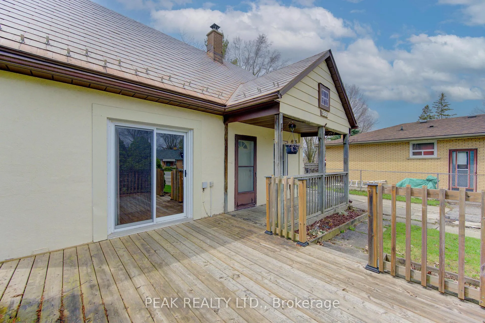 Photo 2 of 386 Peel Street, Wilmot — HOMEH