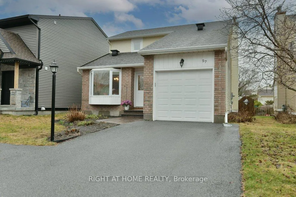 Photo 2 of 57 Chester Crescent, Ottawa, Barrhaven - On the Green — HOMEH