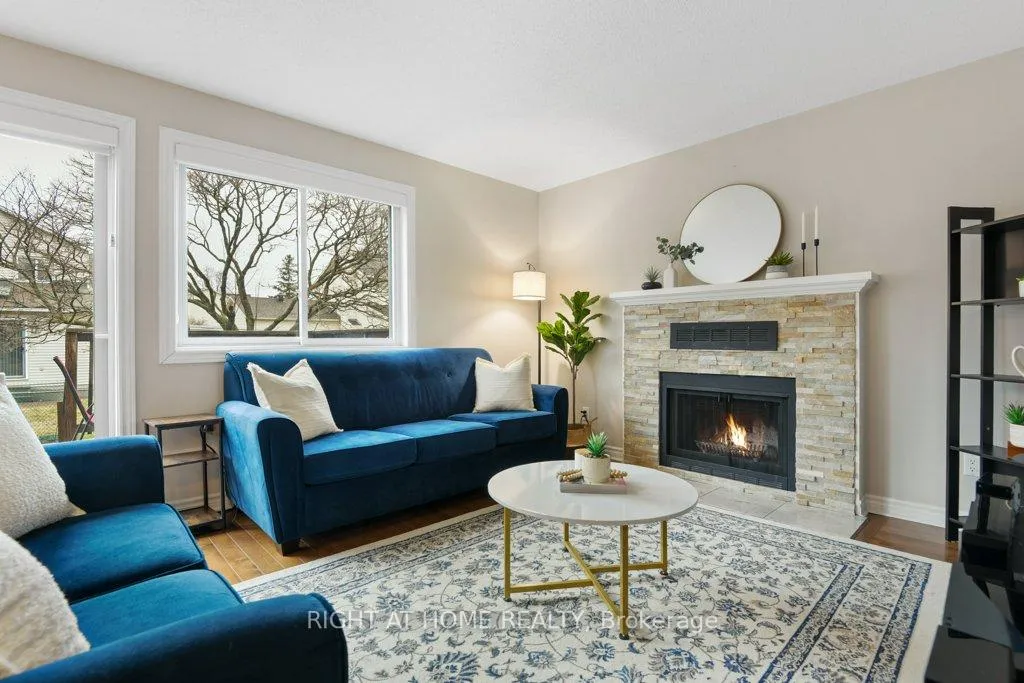 Photo 6 of 57 Chester Crescent, Ottawa, Barrhaven - On the Green — HOMEH