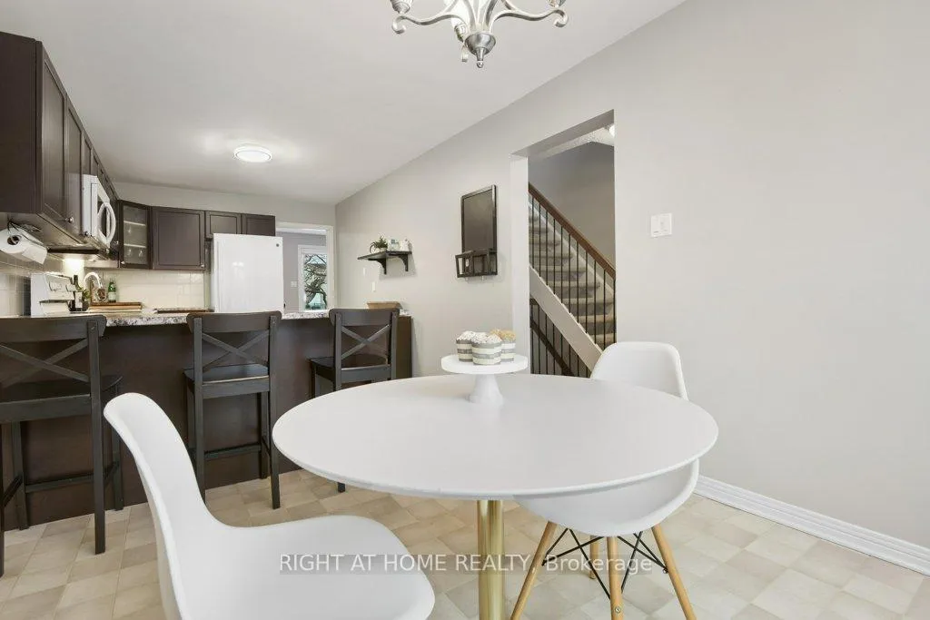 Photo 14 of 57 Chester Crescent, Ottawa, Barrhaven - On the Green — HOMEH