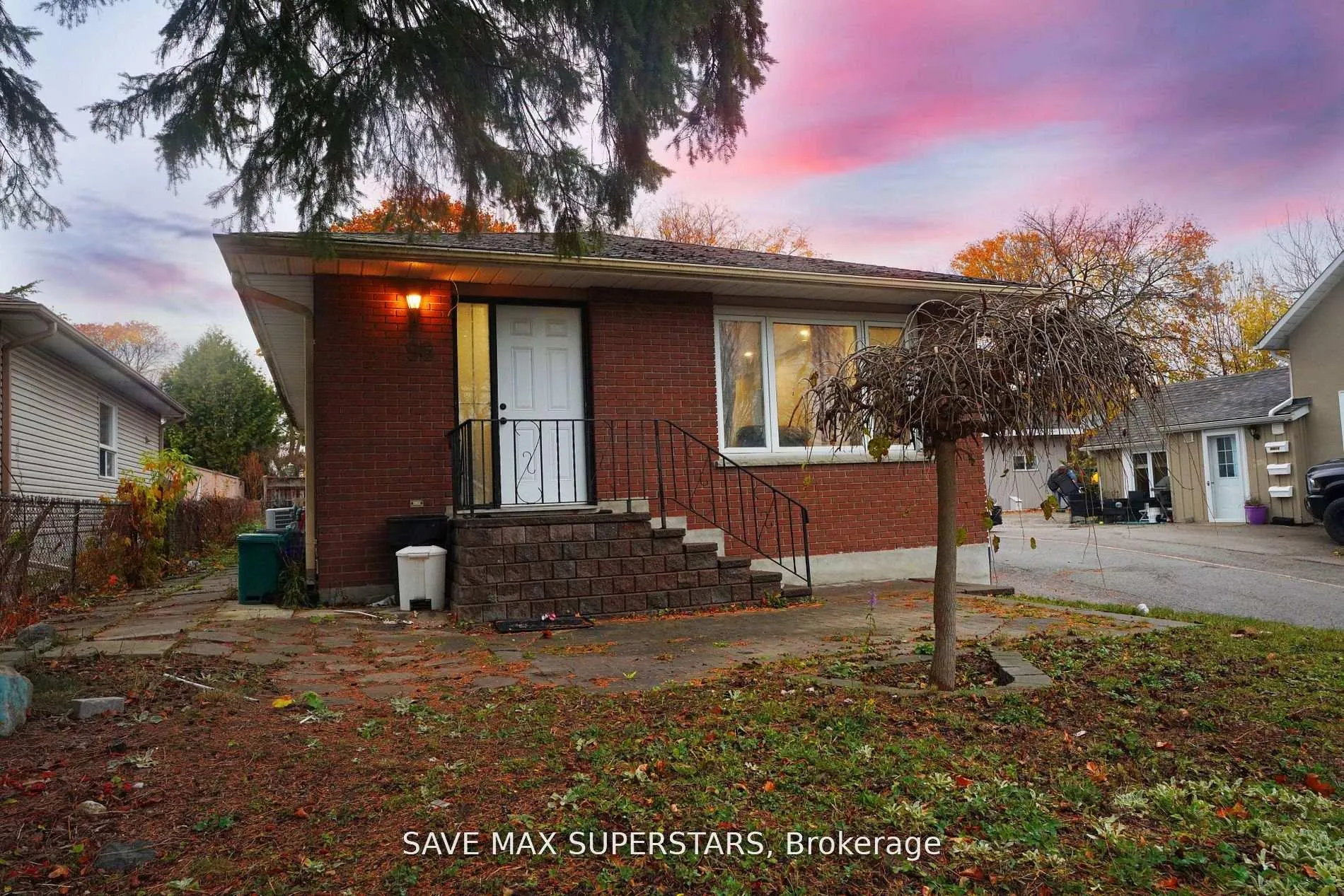 Photo 2 of 96 Wellington Street E, Barrie, Wellington — HOMEH
