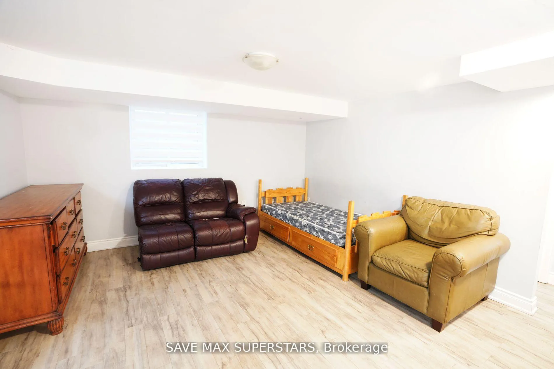 Photo 18 of 96 Wellington Street E, Barrie, Wellington — HOMEH