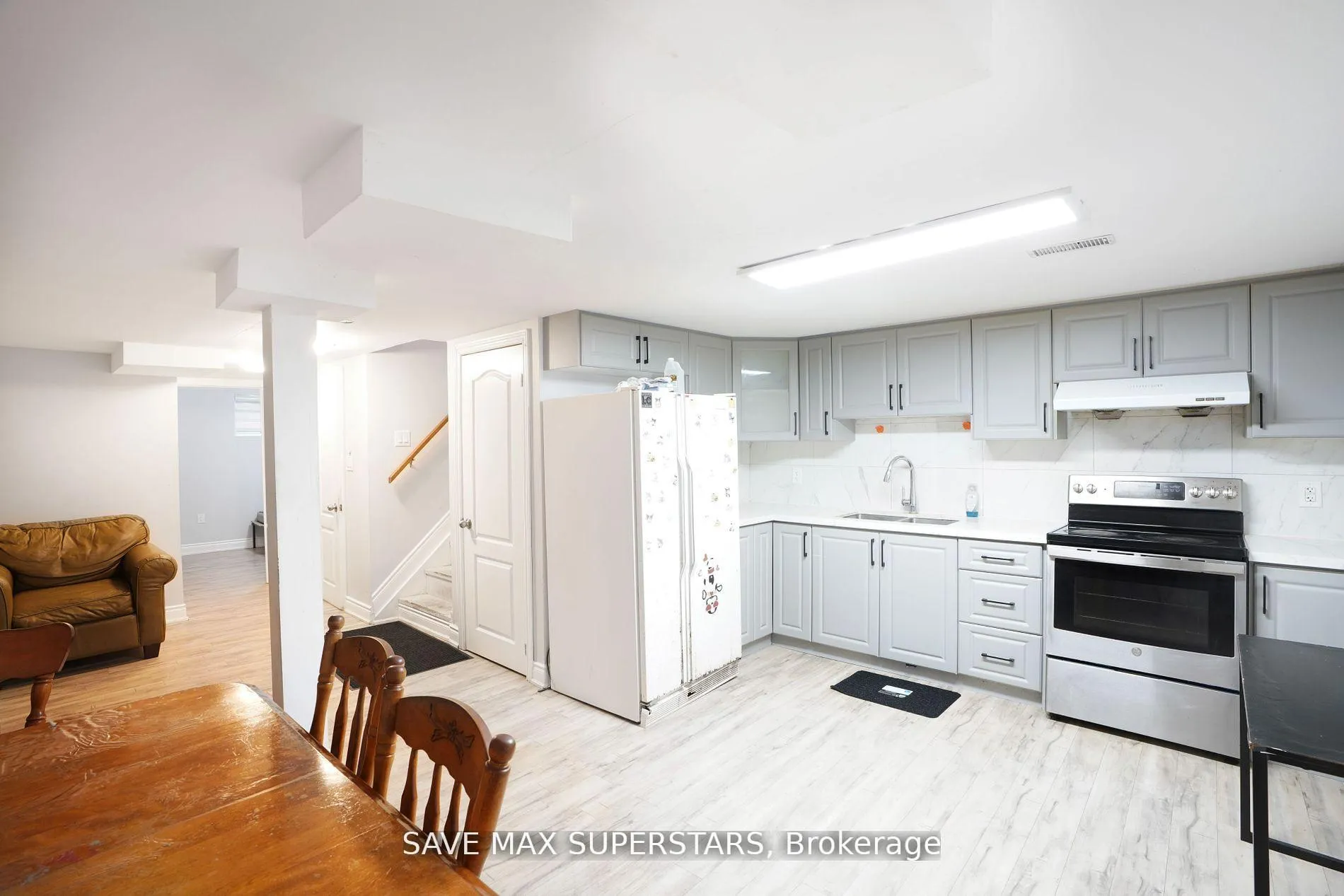 Photo 19 of 96 Wellington Street E, Barrie, Wellington — HOMEH