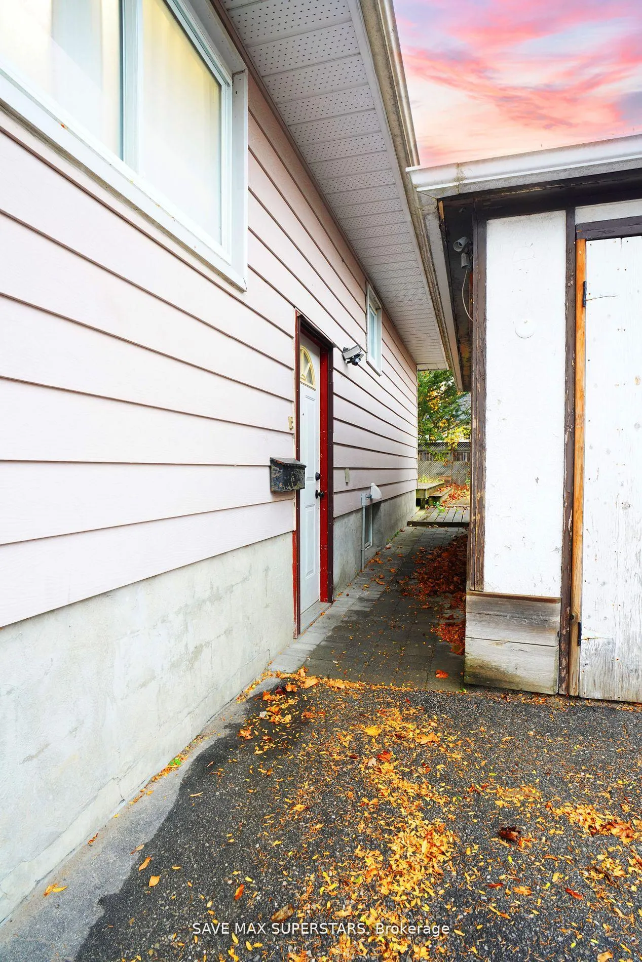 Photo 27 of 96 Wellington Street E, Barrie, Wellington — HOMEH