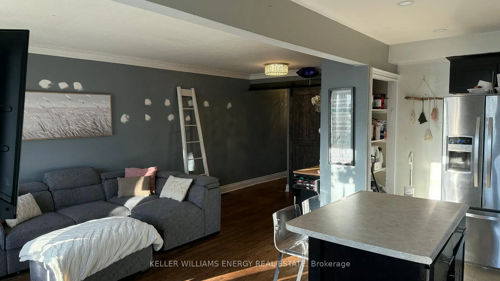 Photo 3 of 195 Waverly Street S, Oshawa, Vanier — HOMEH