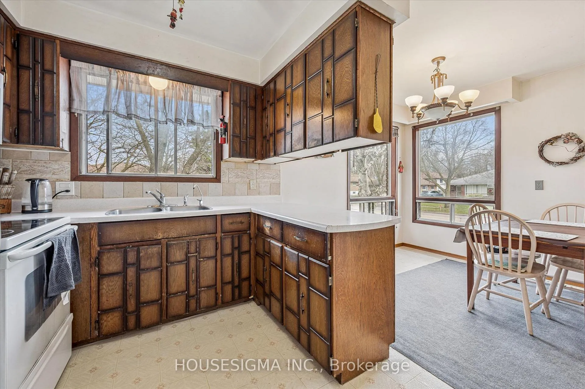 Photo 13 of 3 Inadale Court, Kitchener — HOMEH