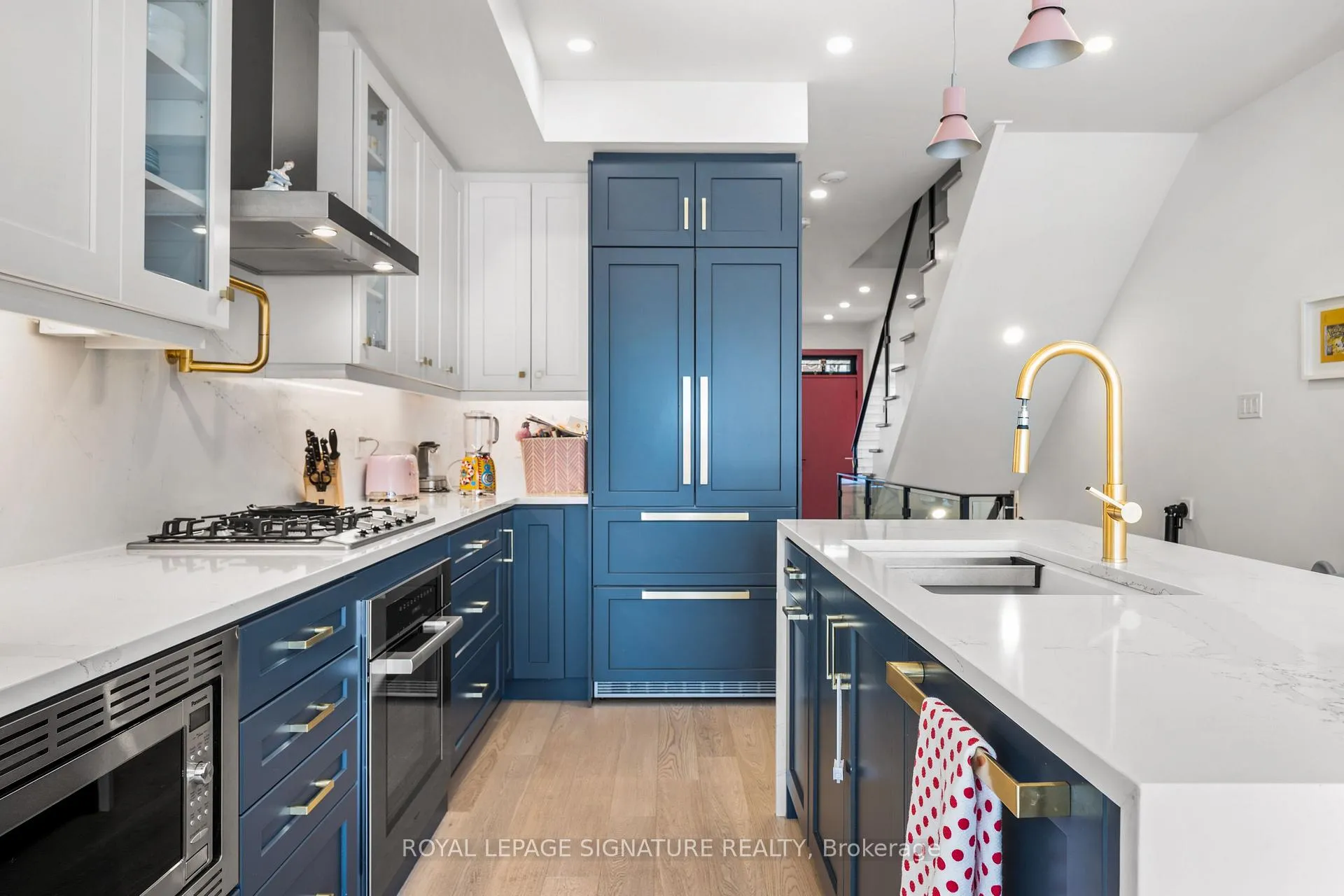 Photo 10 of 204 McRoberts Avenue, Toronto, Corso Italia-Davenport — HOMEH