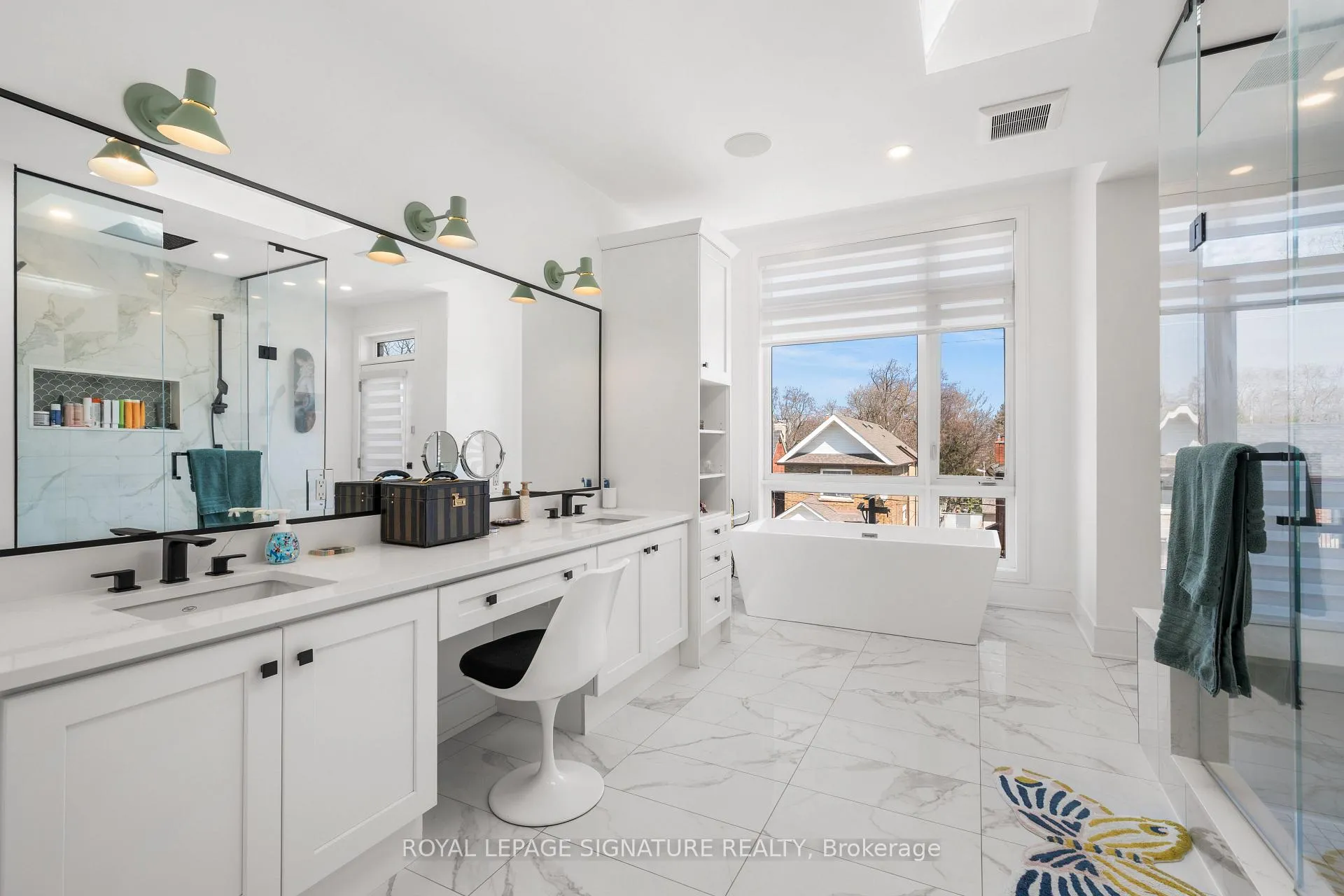 Photo 19 of 204 McRoberts Avenue, Toronto, Corso Italia-Davenport — HOMEH