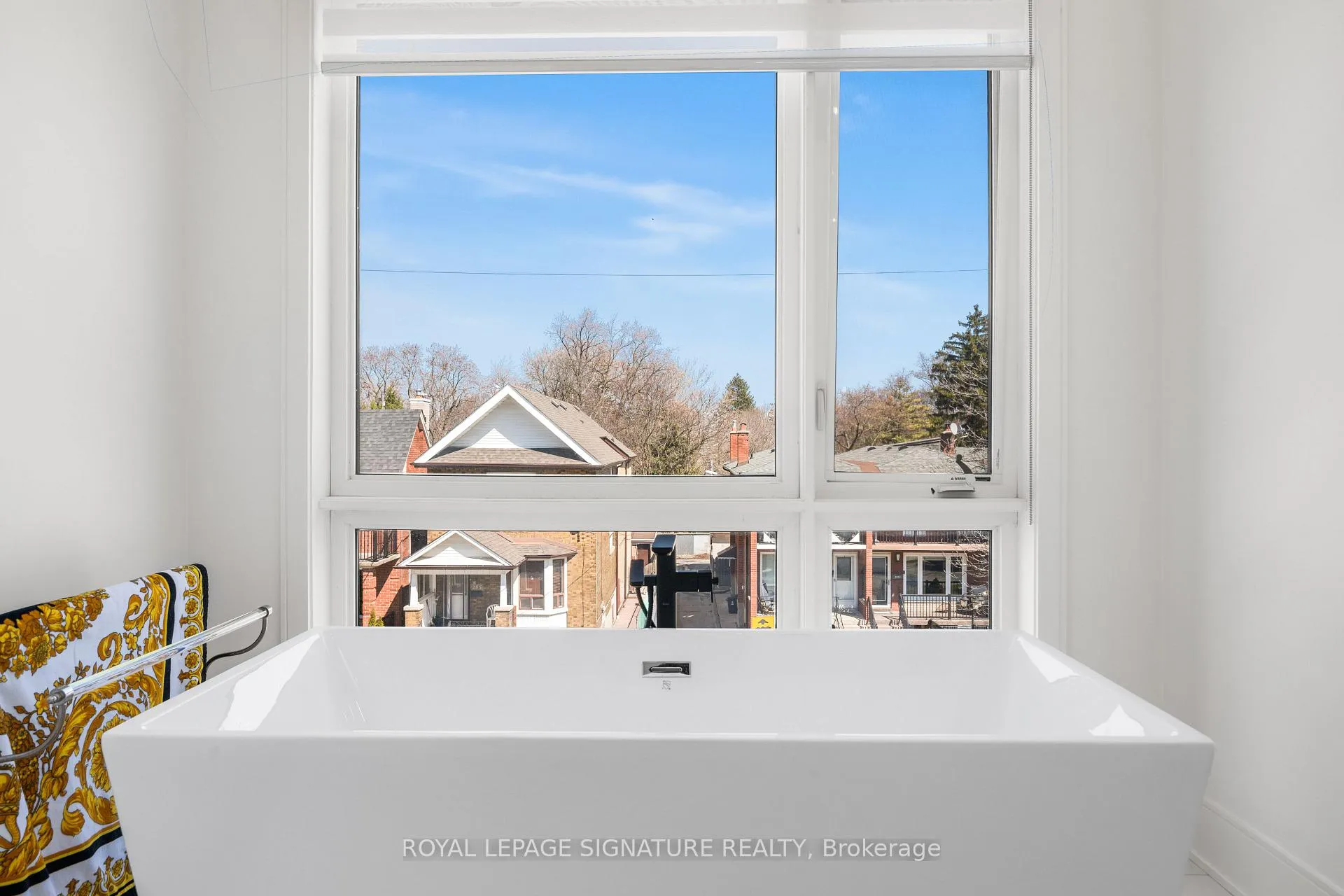 Photo 22 of 204 McRoberts Avenue, Toronto, Corso Italia-Davenport — HOMEH