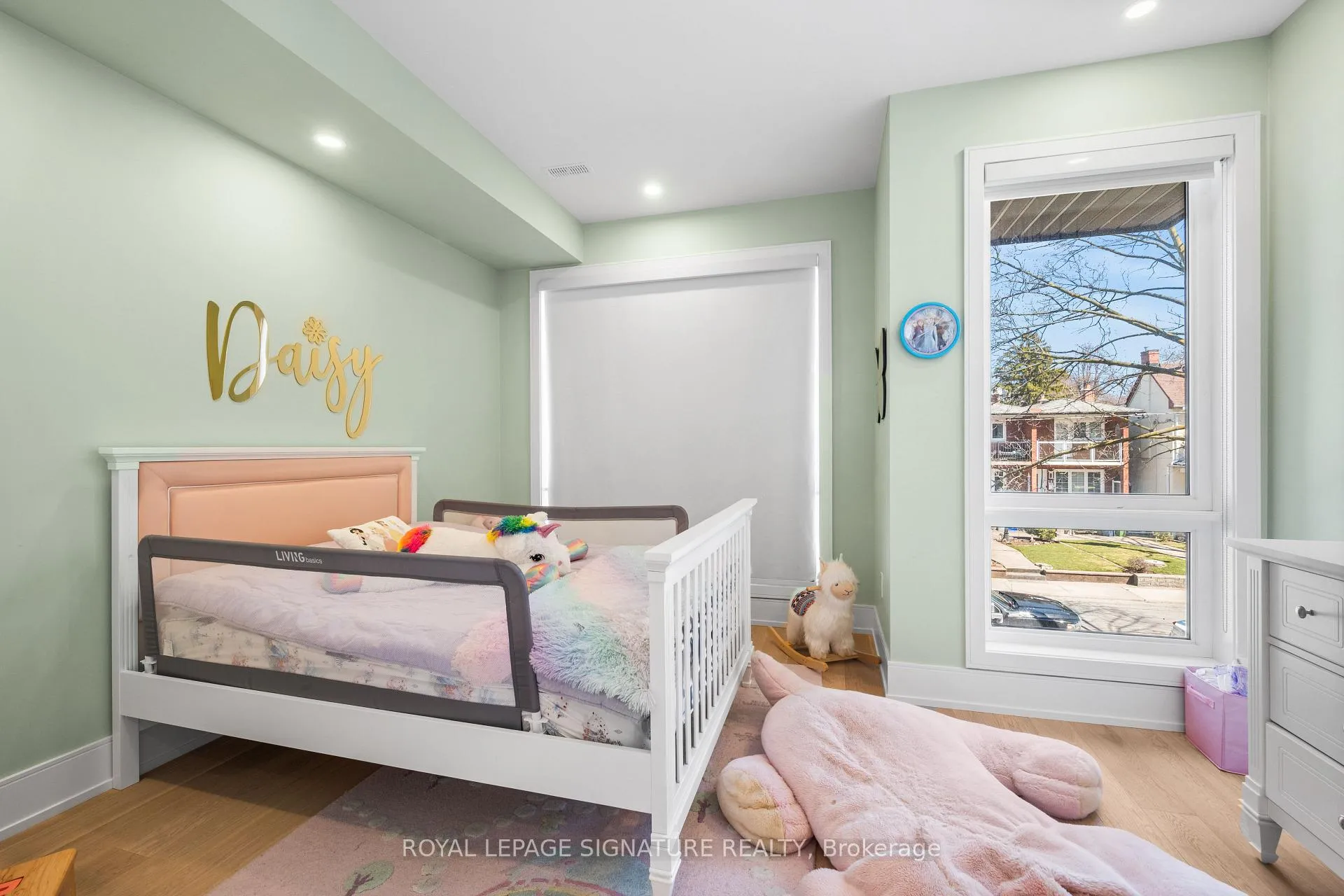 Photo 23 of 204 McRoberts Avenue, Toronto, Corso Italia-Davenport — HOMEH