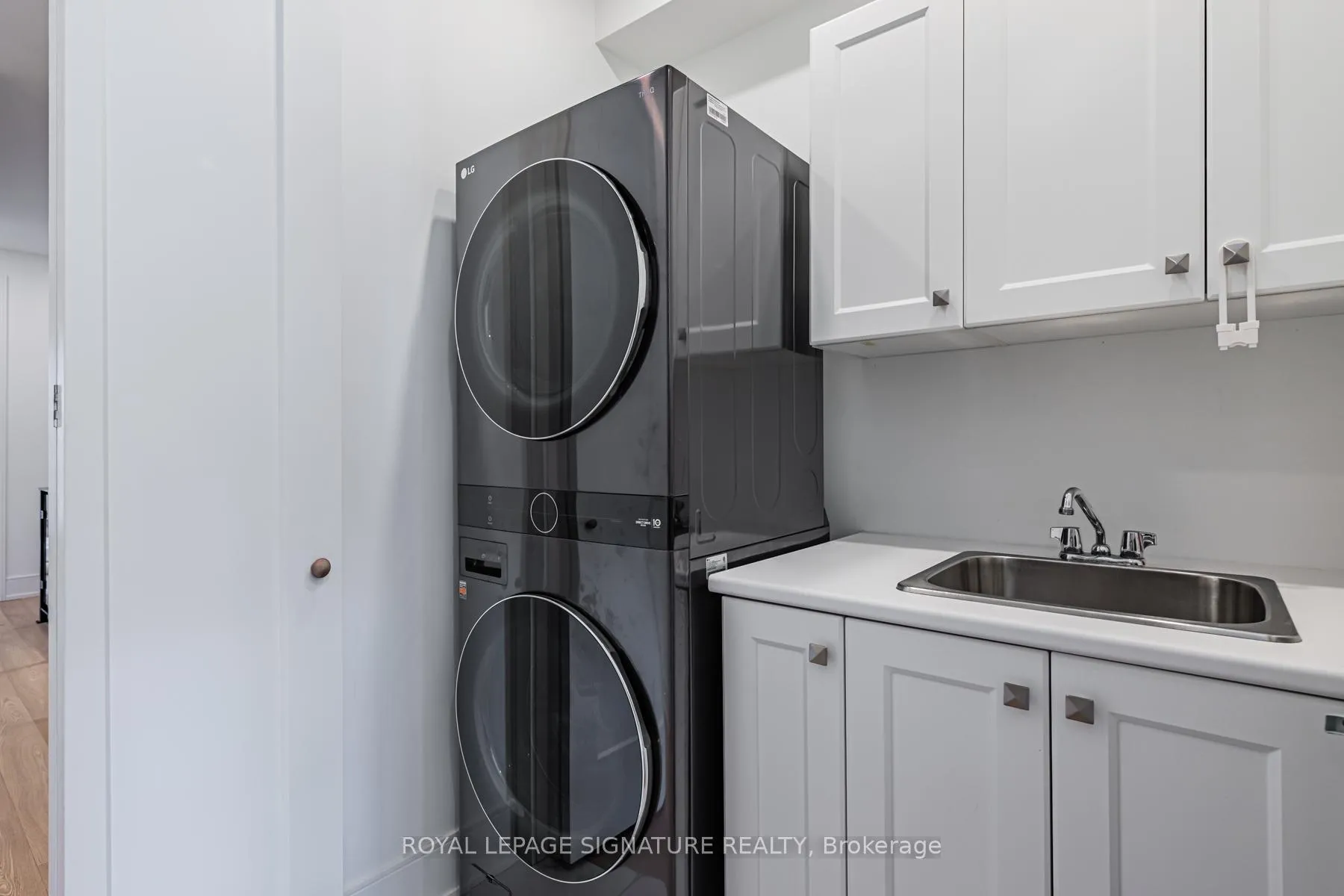Photo 29 of 204 McRoberts Avenue, Toronto, Corso Italia-Davenport — HOMEH