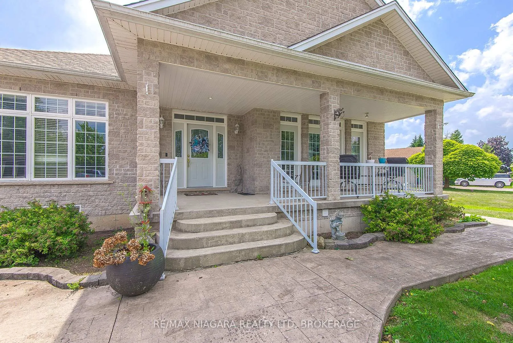 Photo 2 of 5199 Sherkston Road, Port Colborne, Sherkston — HOMEH