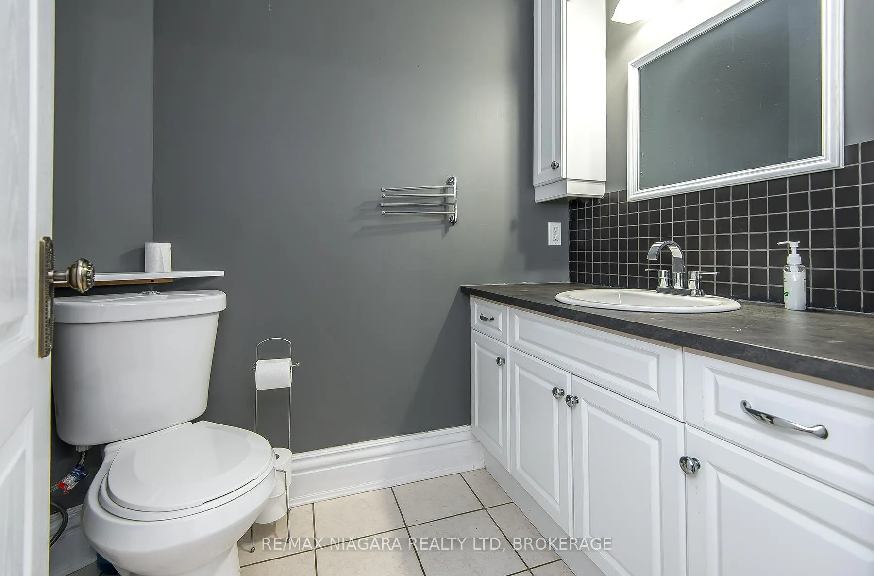 Photo 23 of 5199 Sherkston Road, Port Colborne, Sherkston — HOMEH