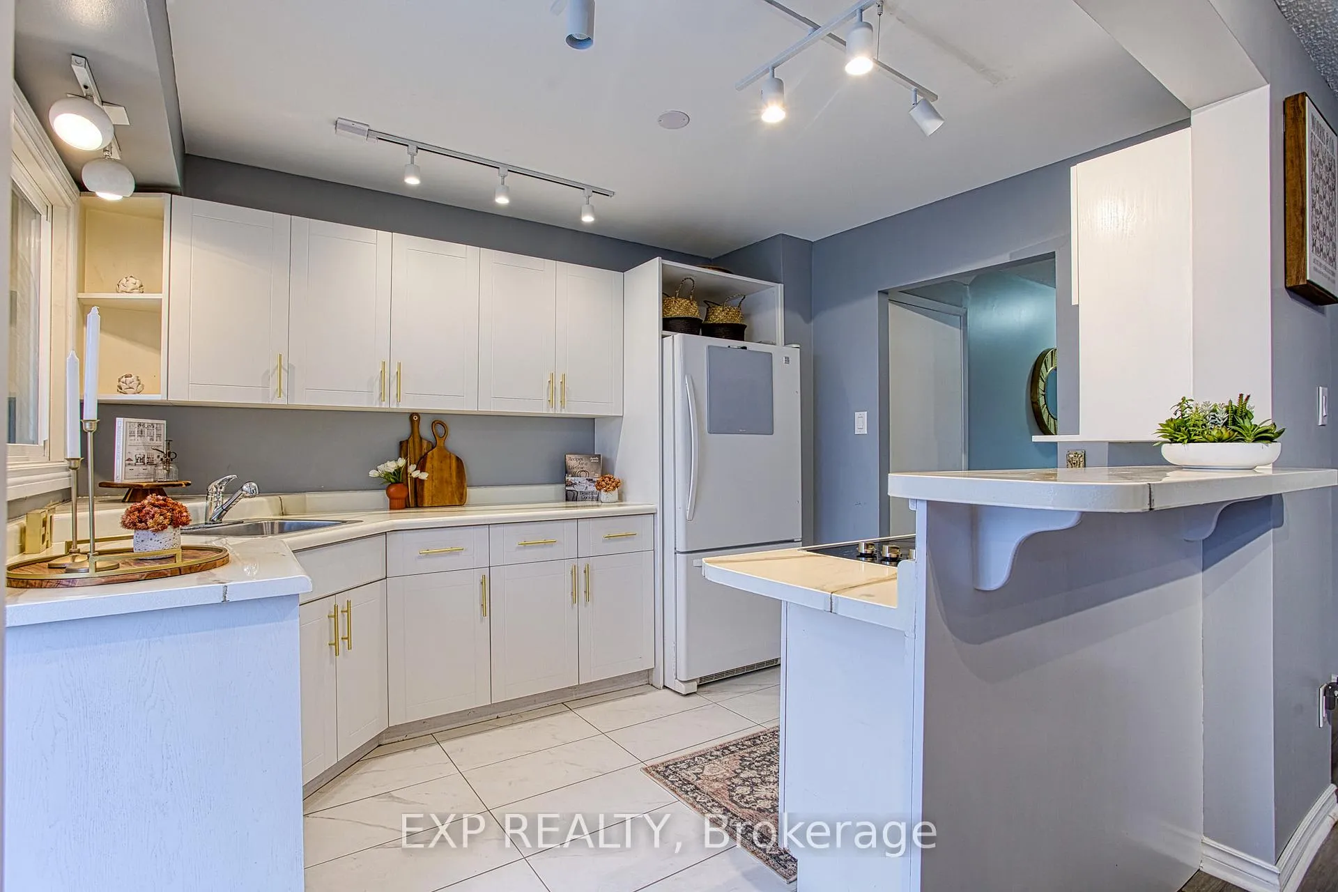 Photo 9 of 202 Golden Orchard Drive, Hamilton, Gourley — HOMEH