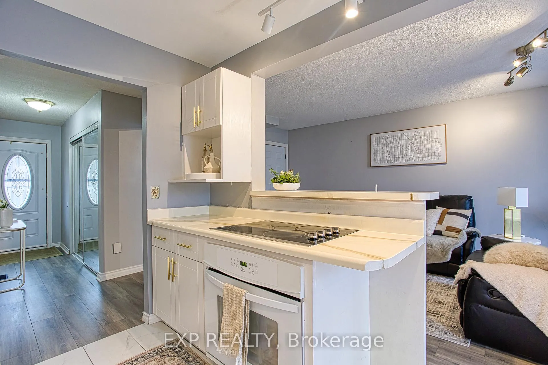Photo 10 of 202 Golden Orchard Drive, Hamilton, Gourley — HOMEH