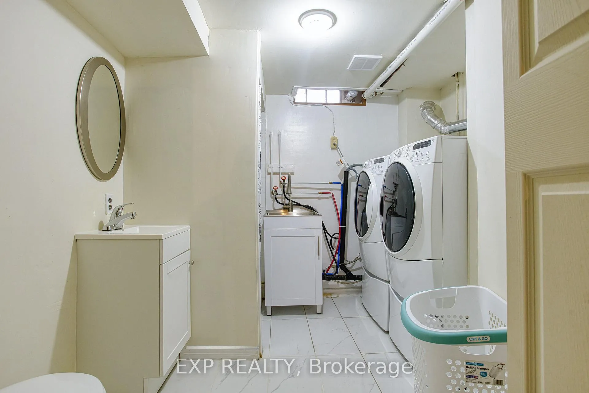 Photo 24 of 202 Golden Orchard Drive, Hamilton, Gourley — HOMEH