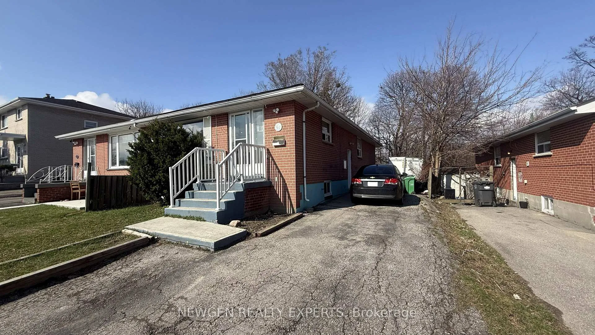Photo 2 of 41 Aloma Crescent, Brampton, Avondale — HOMEH