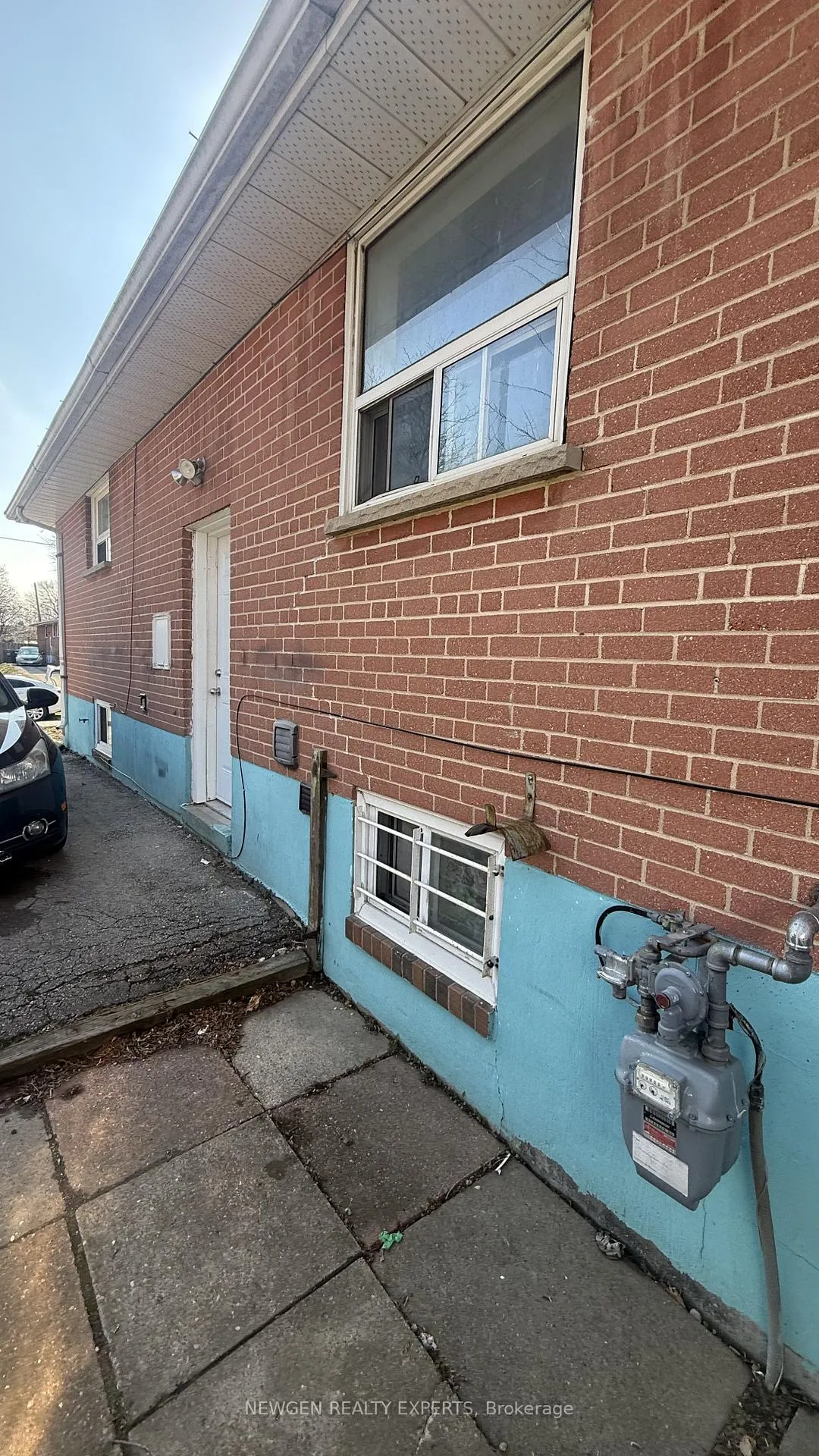 Photo 3 of 41 Aloma Crescent, Brampton, Avondale — HOMEH