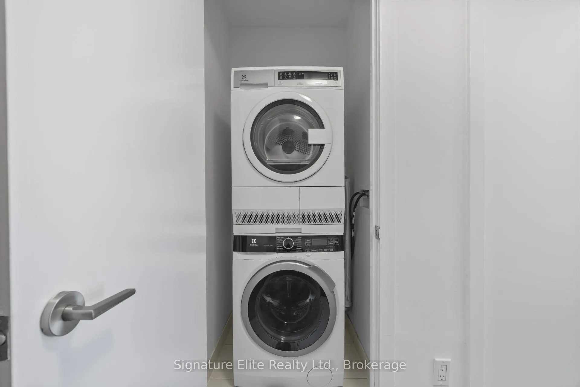 Photo 10 of Unit 309, 1075 Queen Street E, Toronto, South Riverdale — HOMEH