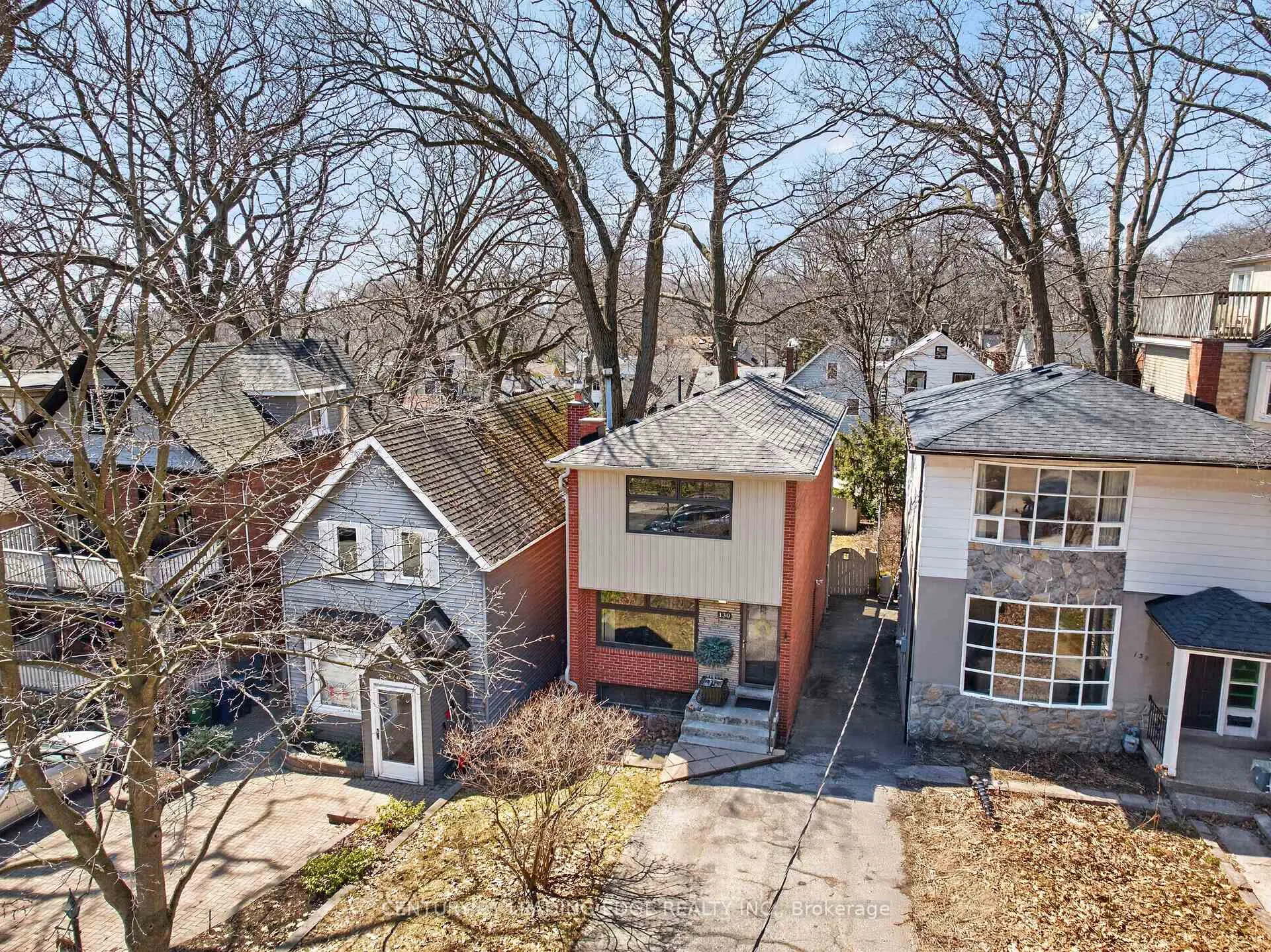 Photo 3 of 130 Silver Birch Avenue, Toronto, The Beaches — HOMEH