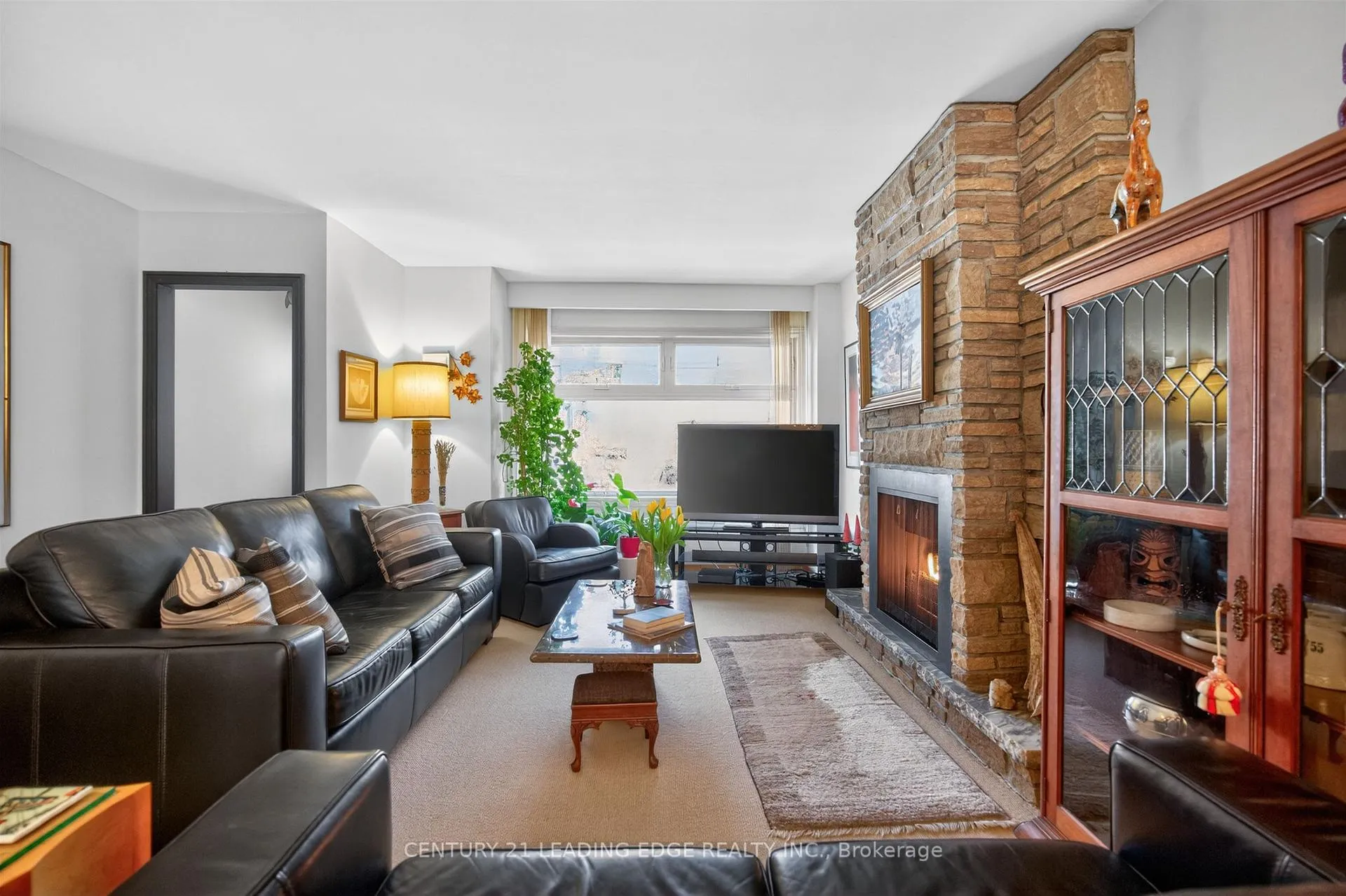 Photo 7 of 130 Silver Birch Avenue, Toronto, The Beaches — HOMEH
