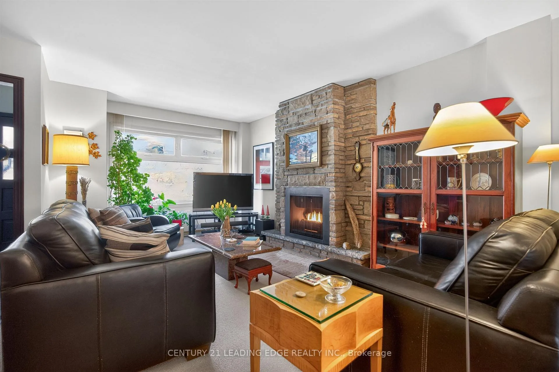 Photo 8 of 130 Silver Birch Avenue, Toronto, The Beaches — HOMEH