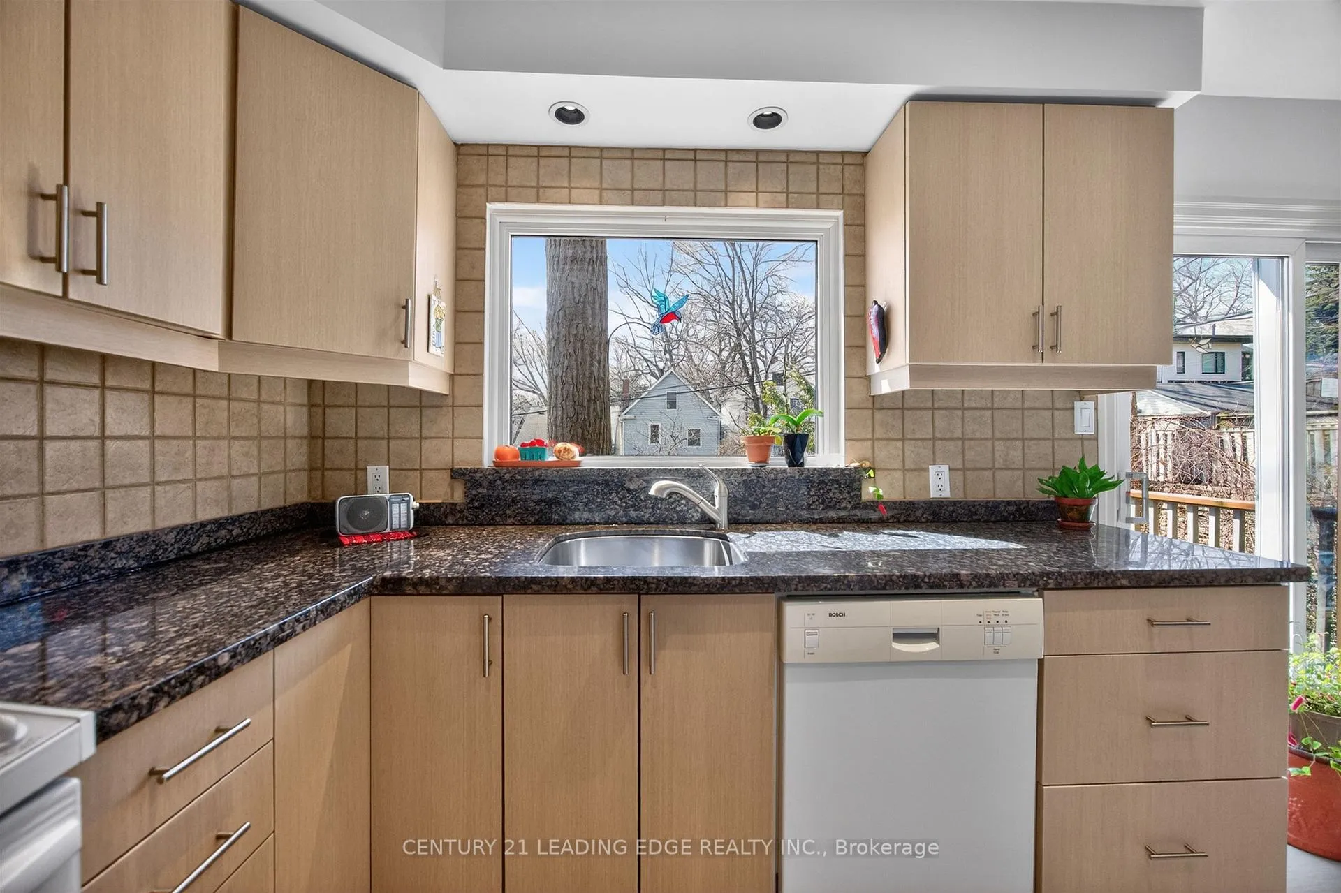 Photo 19 of 130 Silver Birch Avenue, Toronto, The Beaches — HOMEH
