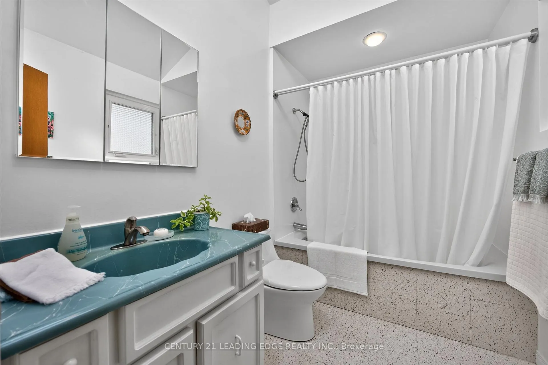 Photo 30 of 130 Silver Birch Avenue, Toronto, The Beaches — HOMEH