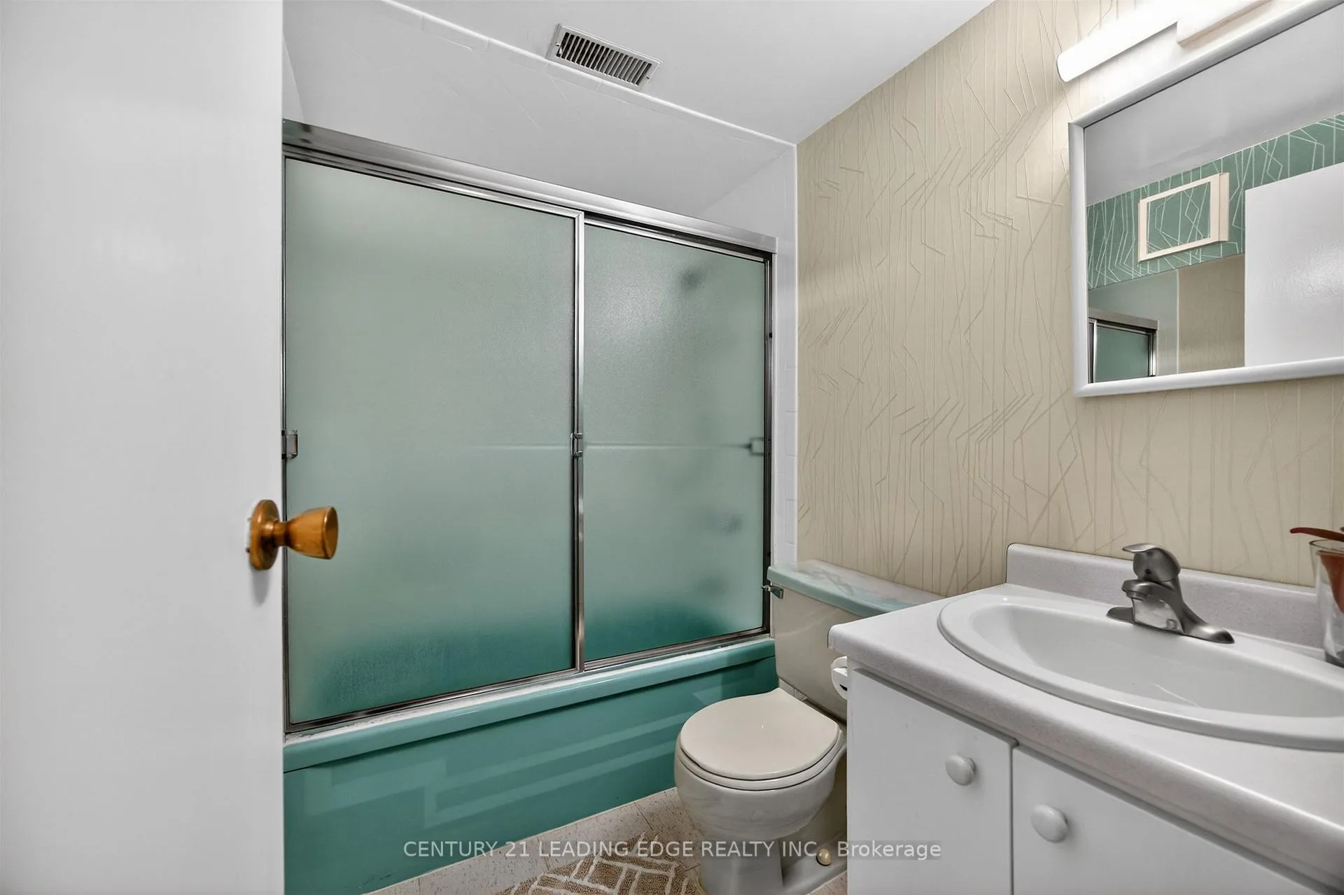 Photo 33 of 130 Silver Birch Avenue, Toronto, The Beaches — HOMEH