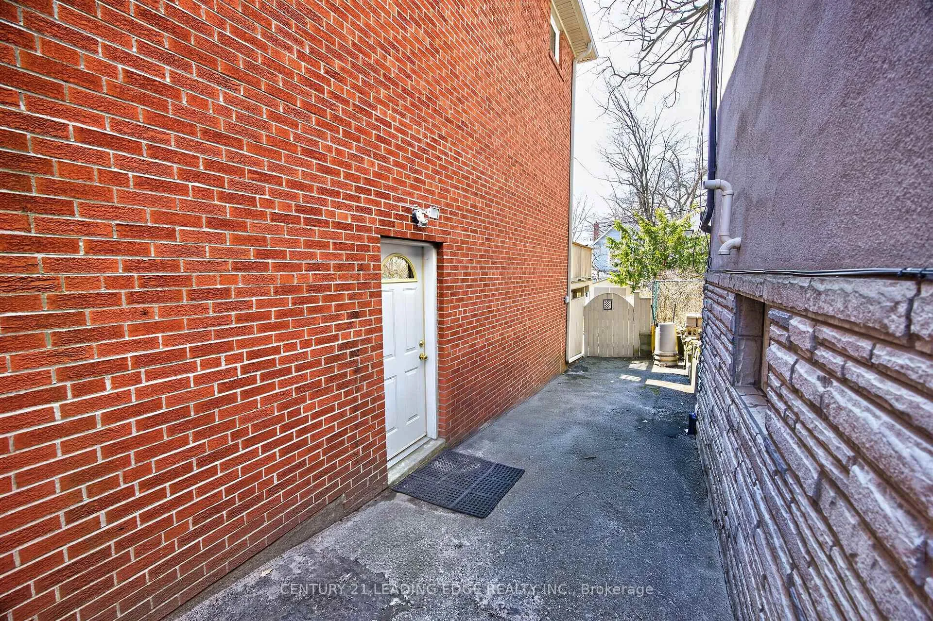 Photo 45 of 130 Silver Birch Avenue, Toronto, The Beaches — HOMEH