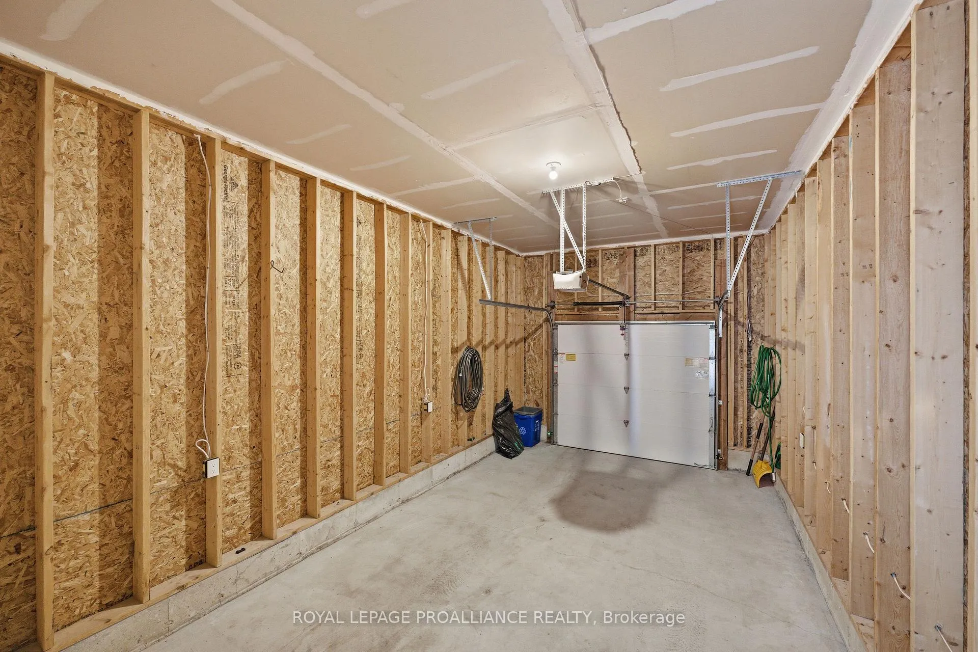 Photo 30 of 883 Ernest Allen Boulevard, Cobourg — HOMEH