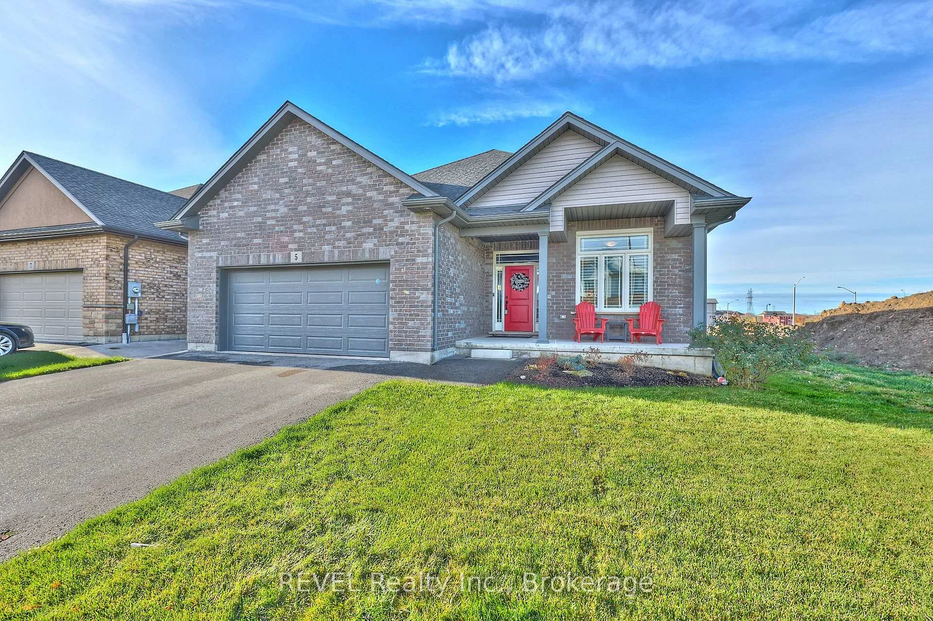Photo 2 of 5 Cinnamon Street, Thorold, Rolling Meadows — HOMEH